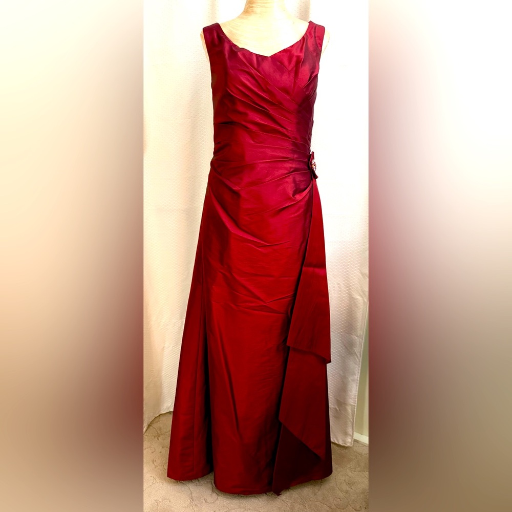 🔴 Alexia Designs satin rust prom or bridesmaid gown Size 8